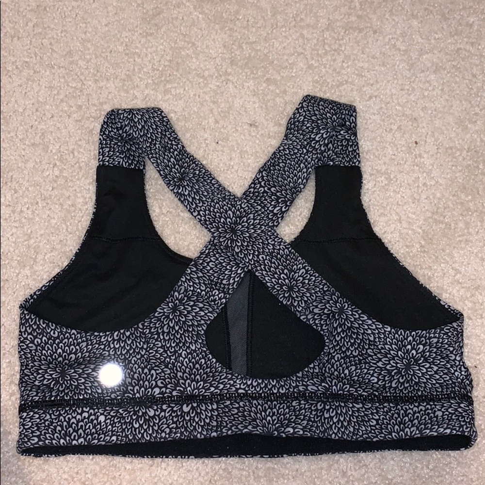 Lulu Lemon Size 4 Bra